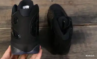 13 AIR JORDAN CAP 414571-012 AND GOWN 0604